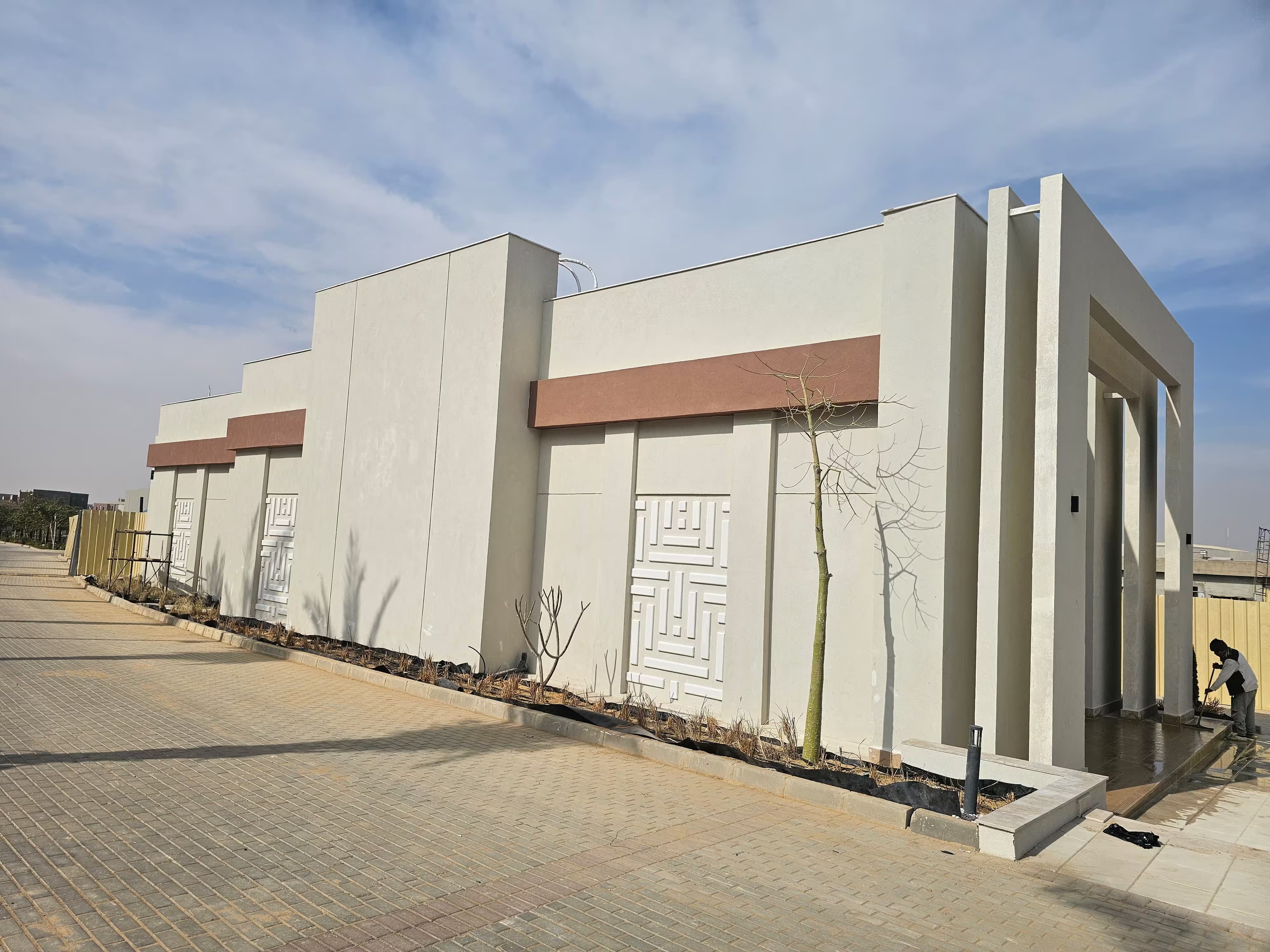 الأعمال الخارجية